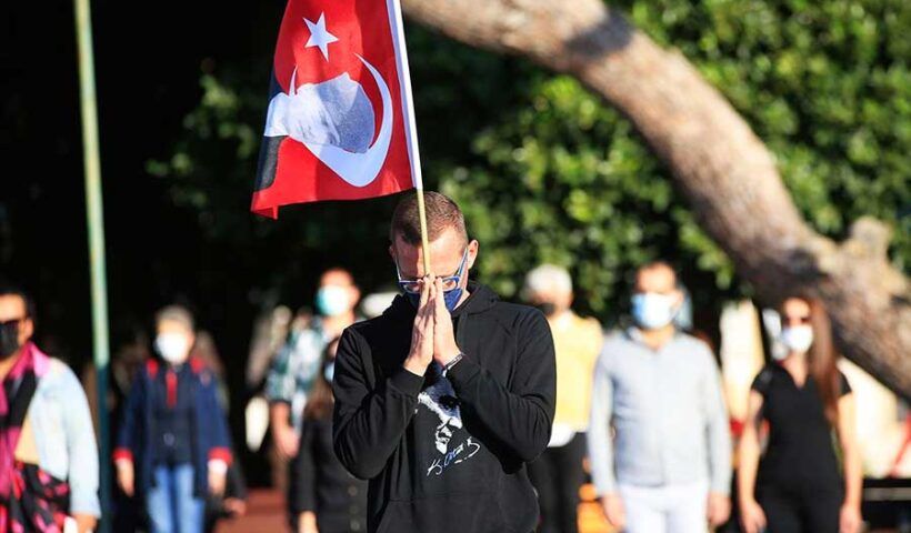 Turkey halts at the time of Atatürk's death