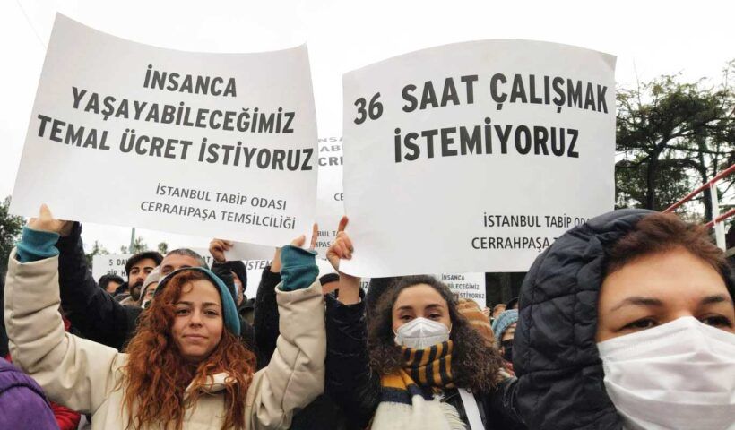 Turkey, health workers on strike
