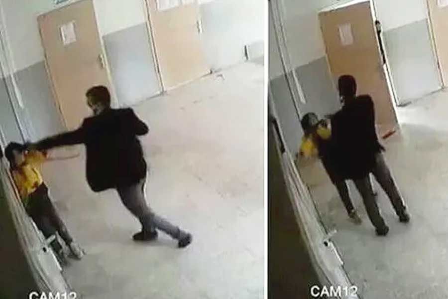 Turquía, agresión de un profesor a un alumno