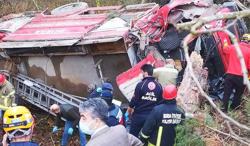 Turkey, mortal accident of firefighters in Bursa