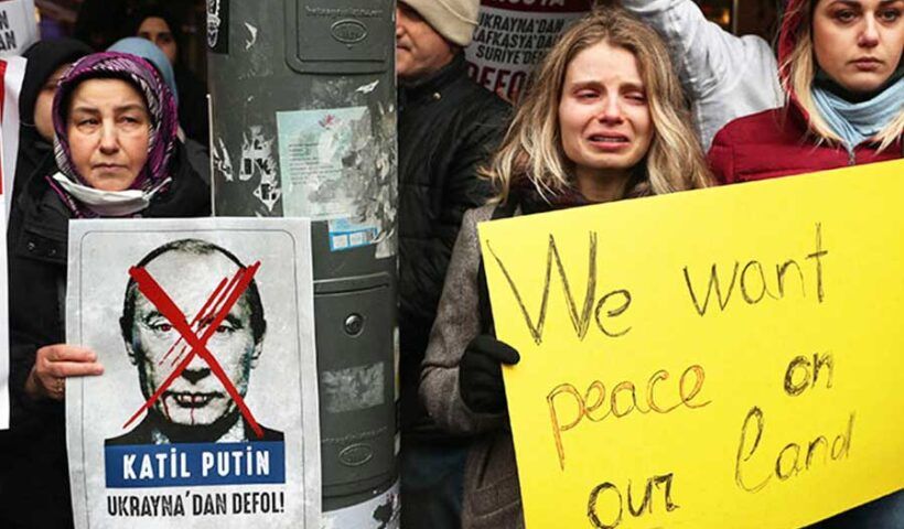 Istanbul, Ukrainians protest against Russian invasion