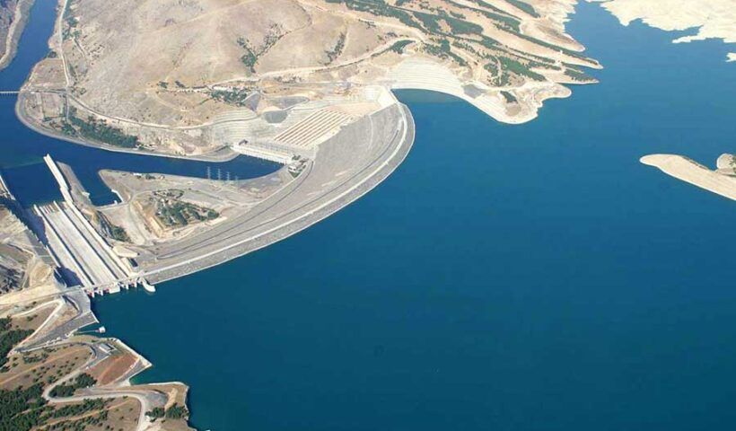Turkey, Atatürk dam