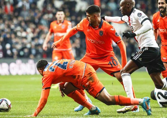 Turkish League, Beşiktaş and Başakşehir