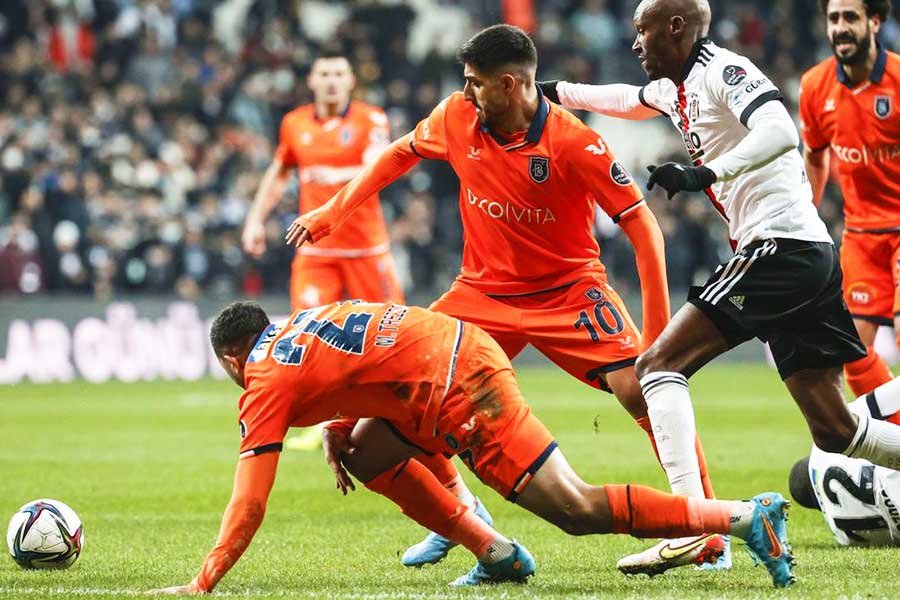 Turkish League, Beşiktaş and Başakşehir