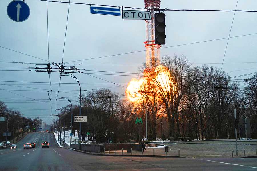 Ucrania, bombardeo de la TV en Kiev