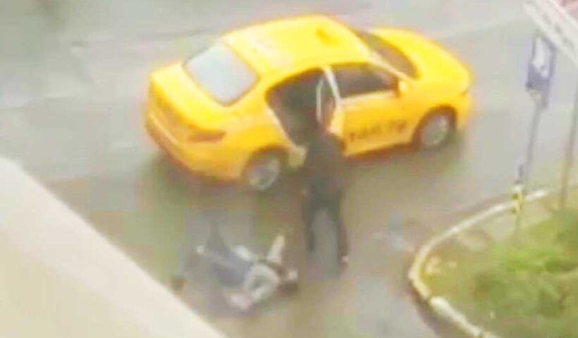 Istanbul, taxi driver attack on a tourist