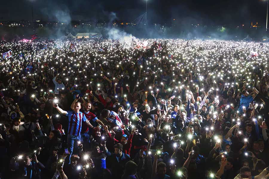 Istanbul, Trabzonspor fans celebrate ligue title