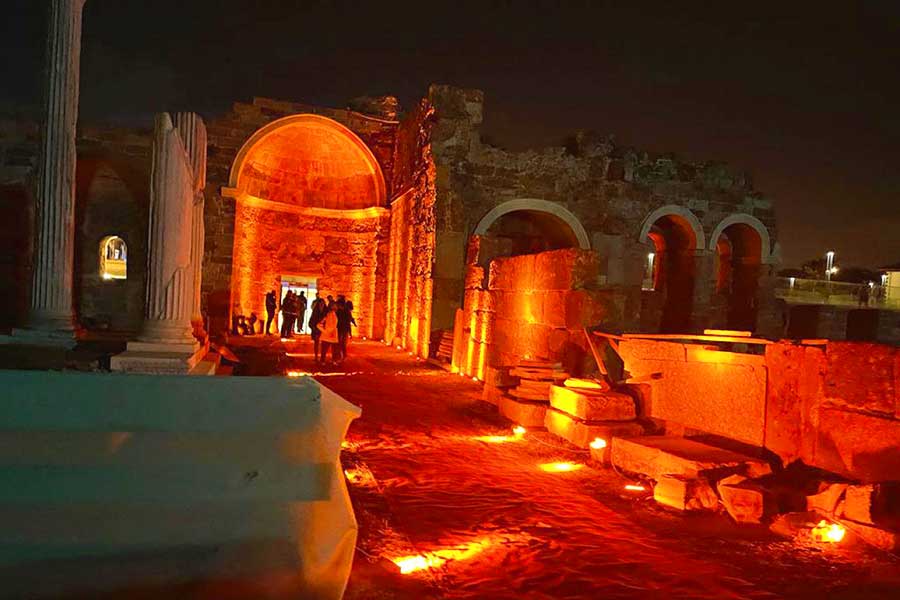 Turkey, scandal: club next to temple ruins