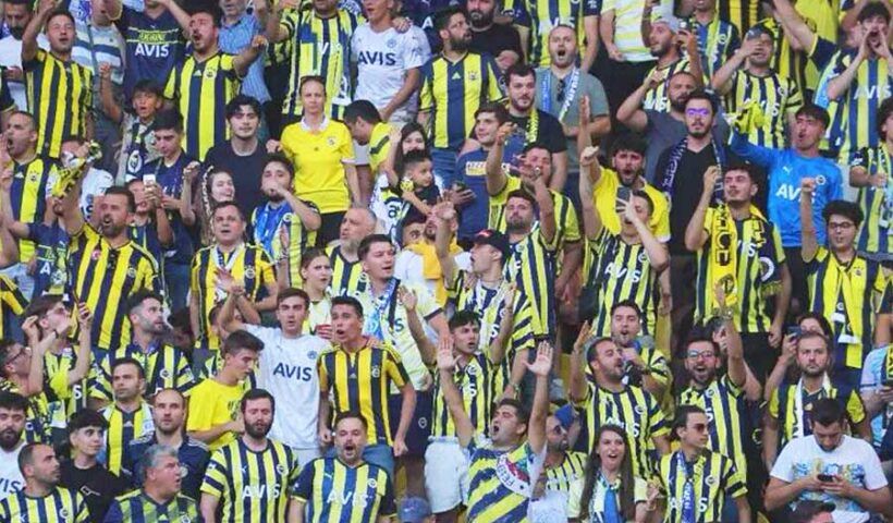 Fenerbahçe fans in the stadium