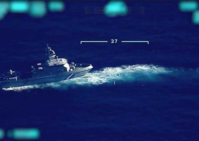 Greek coastguards abandon migrants at sea