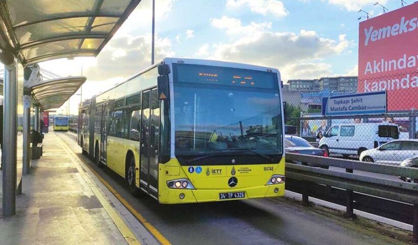 Istanbul, bus stop
