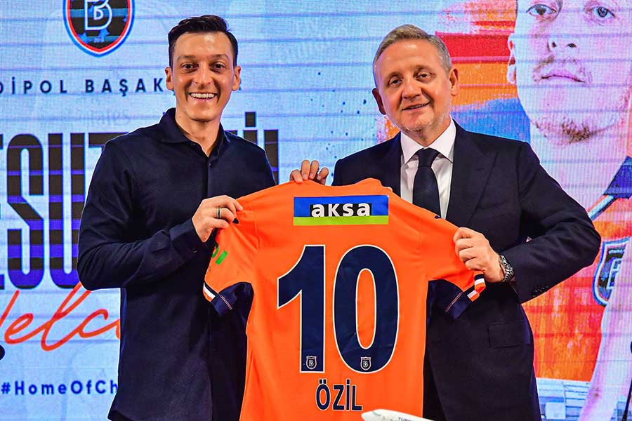 Mesut Özil en el Başakşehir de Estambul