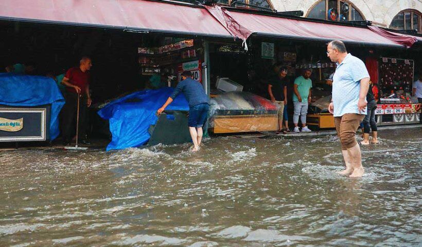 Istanbul, floods in the Spice Bazaar