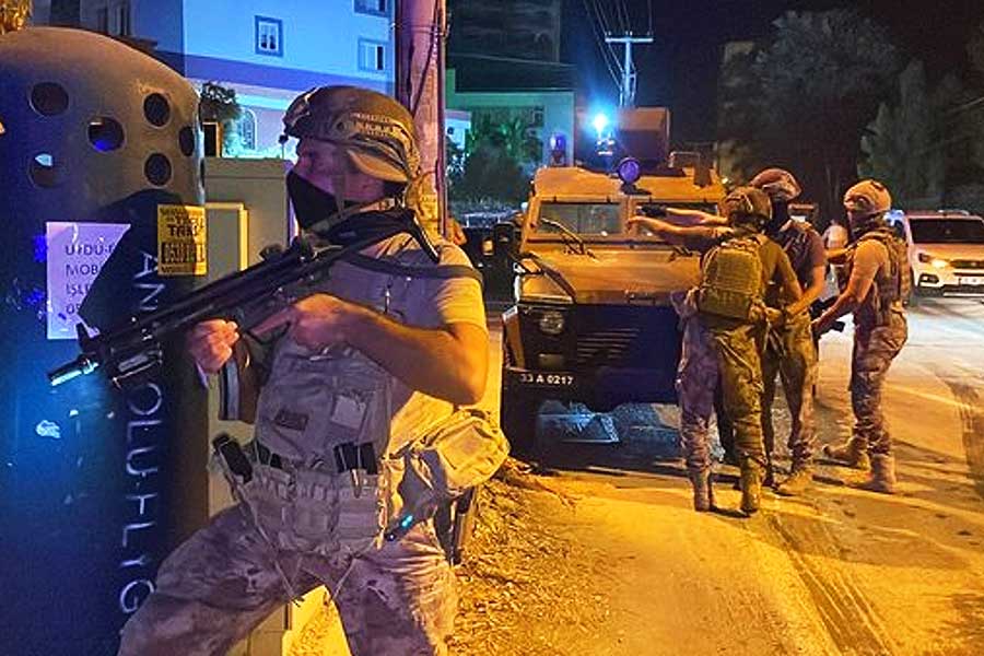 Turkey, attack against police station in Mersin