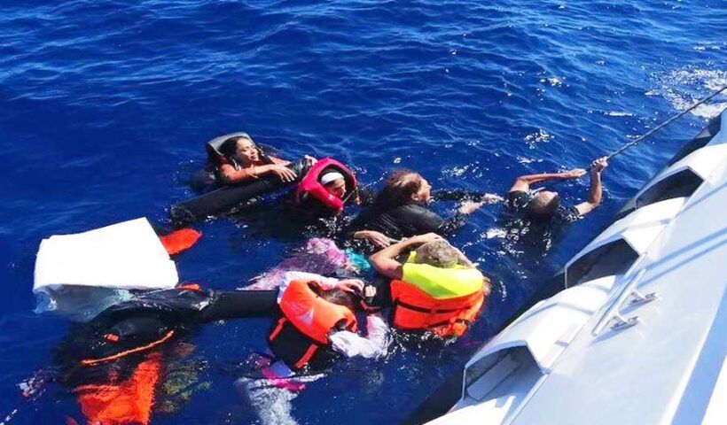 Turkey, migrants abandoned by Greece rescued