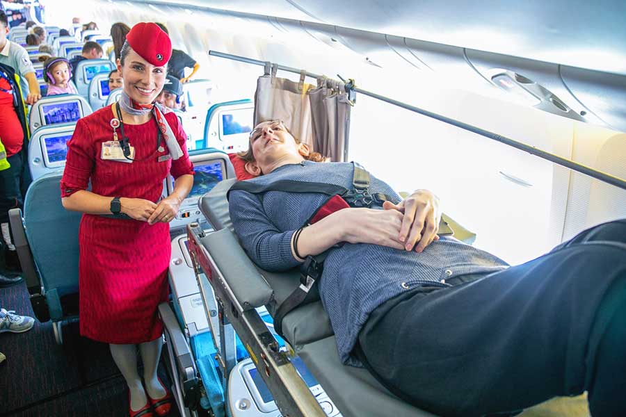 Turquía, mujer más alta del mundo en avión