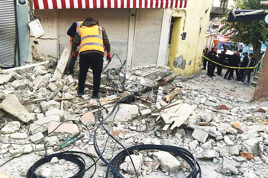 Turkey, earthquake in İzmir