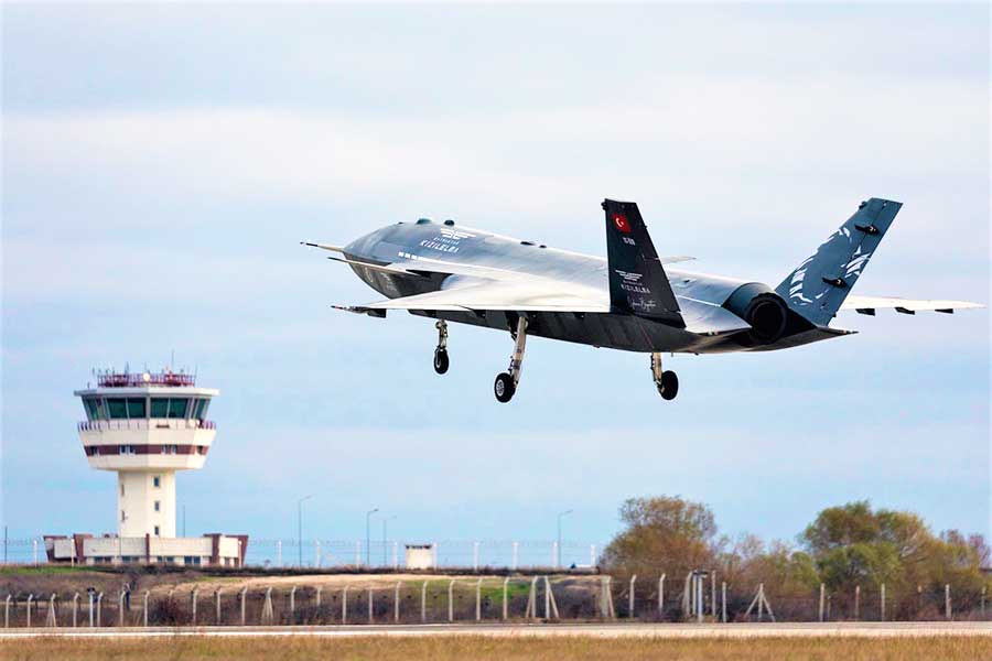 dron de combate turco Bayraktar Kızılelma