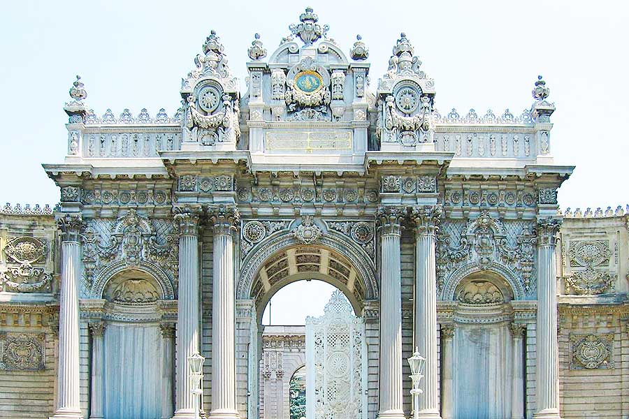 Istanbul, main entrance to Dolmabahçe Palace