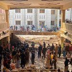 Pakistán, atentado en una mezquita de Peshawar