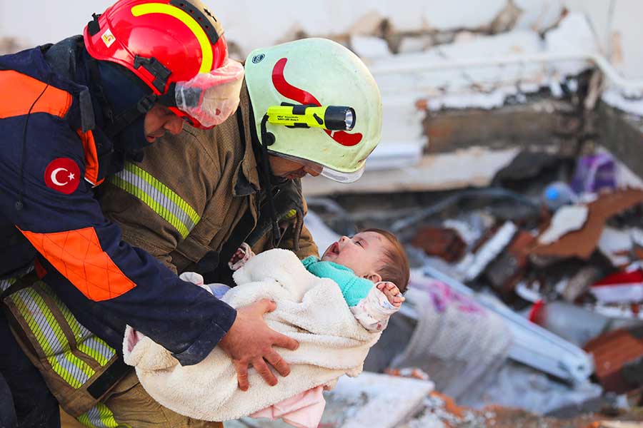 Turkey, baby rescued from the earthquake