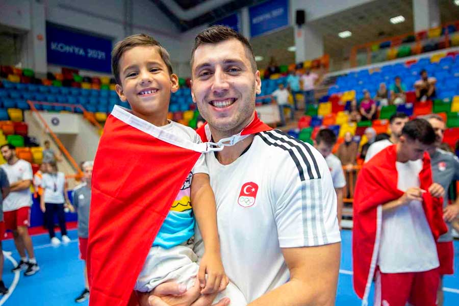 Turquía, el capitán de la selección de balonmano, víctima del terremoto