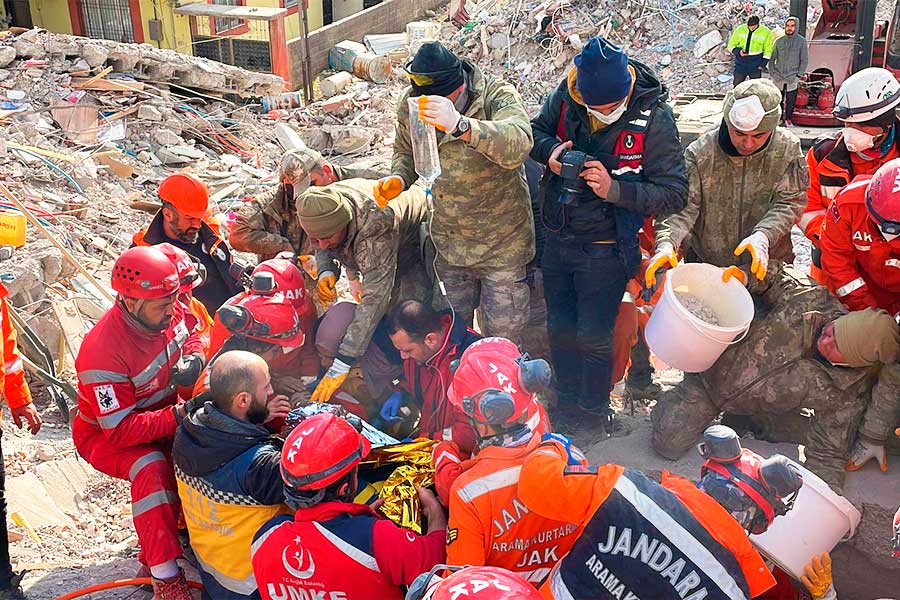 Turquía, operaciones de rescate tras el terremoto