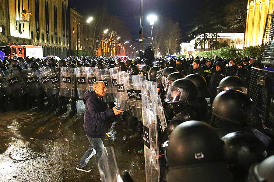 Georgia, protests against media law