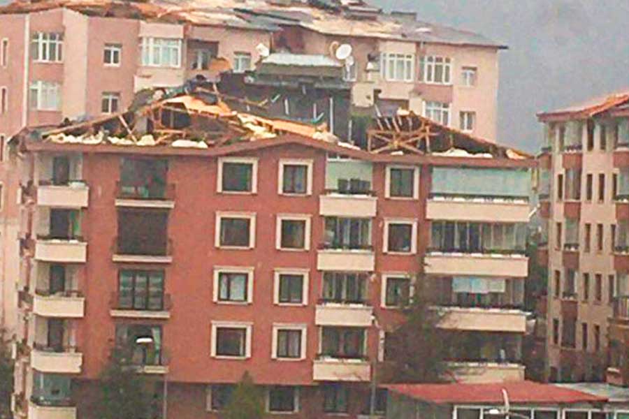 wind rips off a roof in the Turkish capital