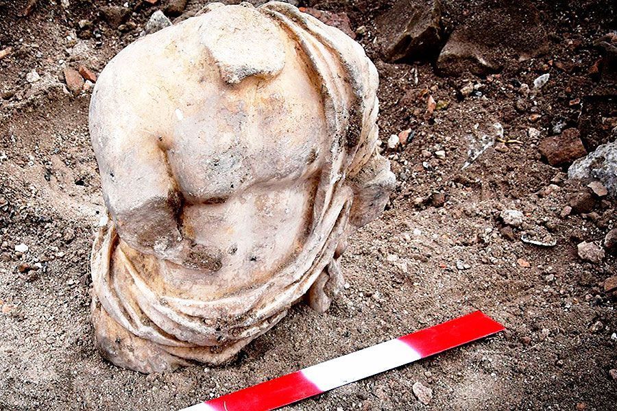Istanbul, Roman statue discovered