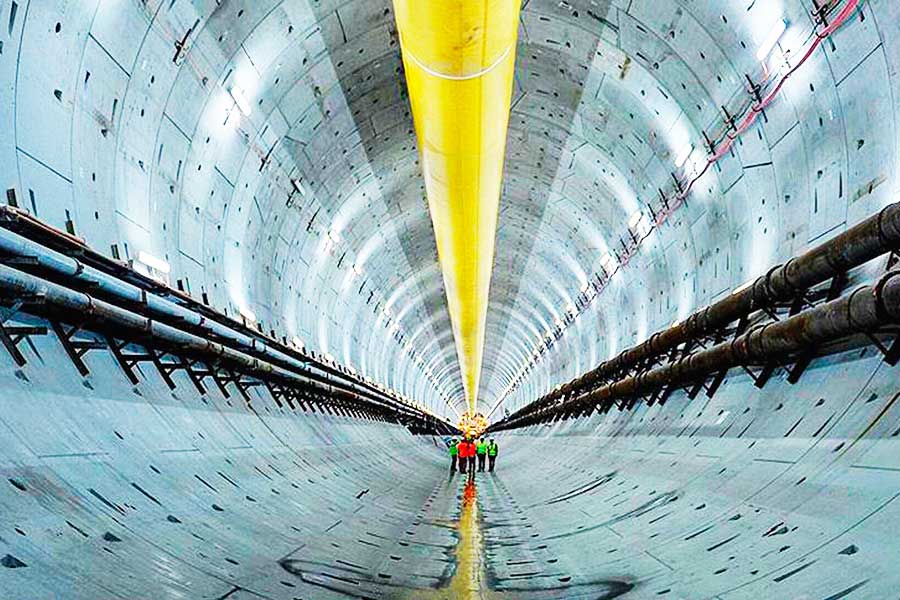 Istanbul, tunnel under the Bosphorus