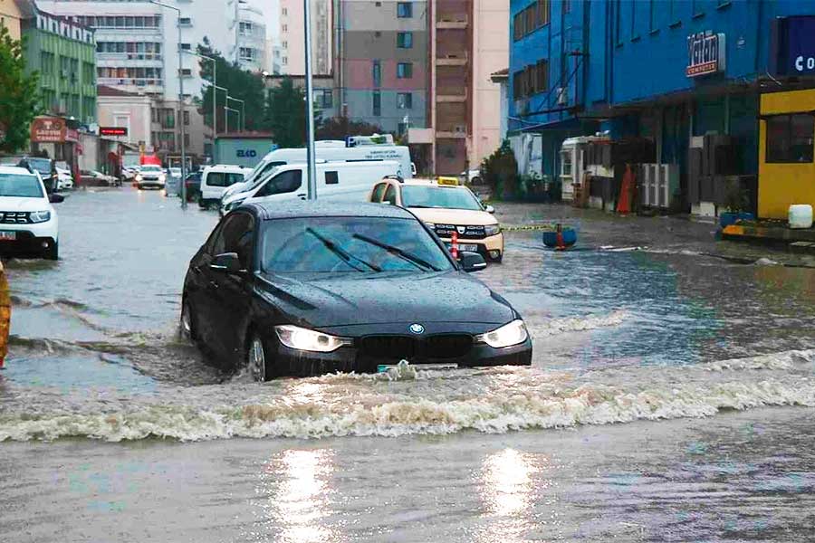 Turquía, inundaciones en el Mar Negro