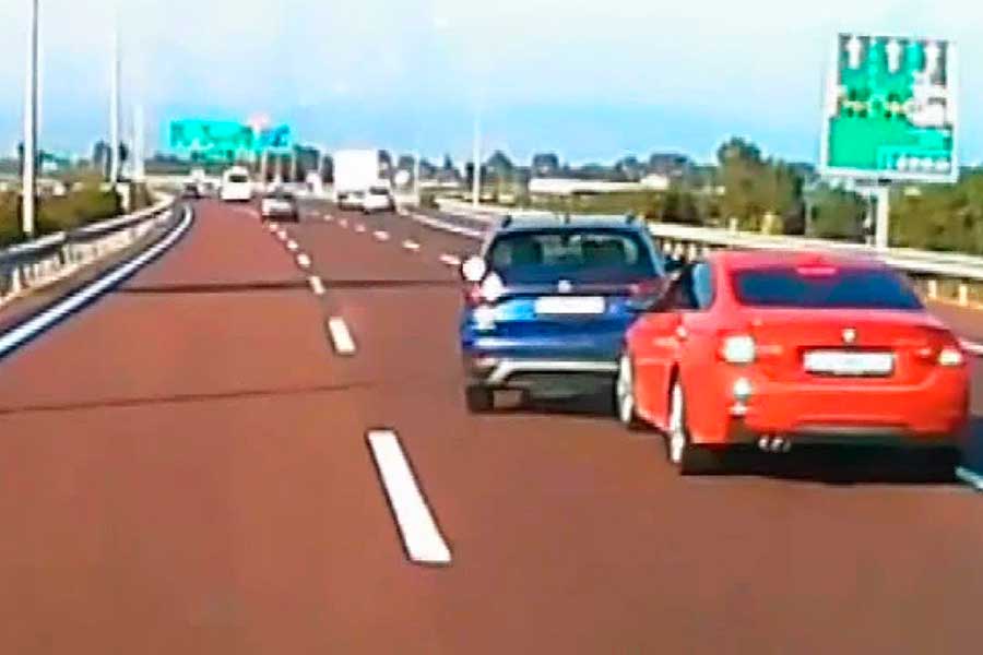 Turkey, chase between drivers in a highway