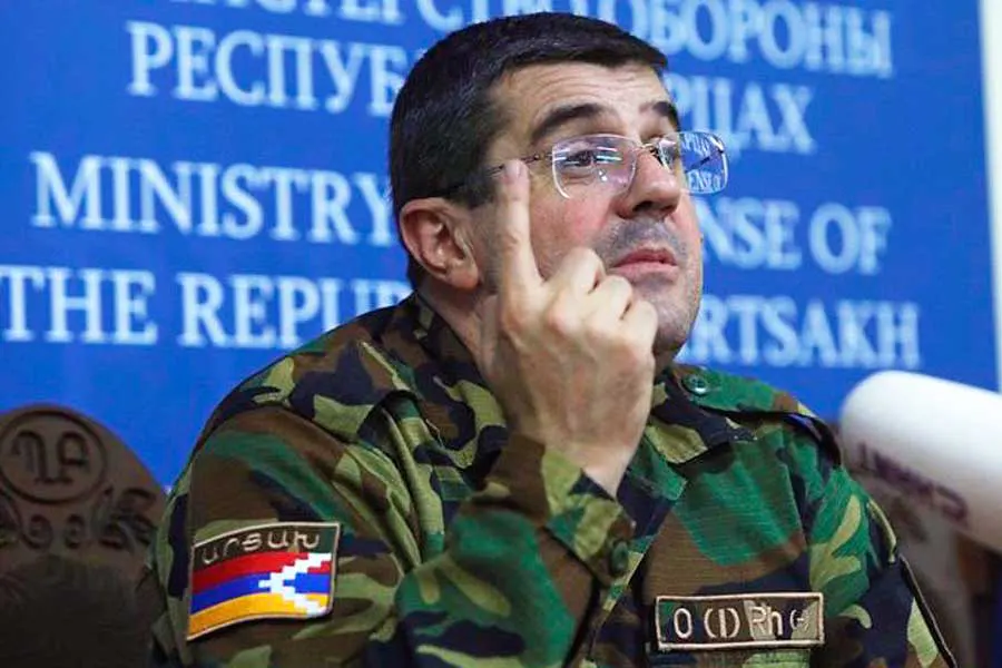 Azerbaiyán, líder armenio de Karabaj