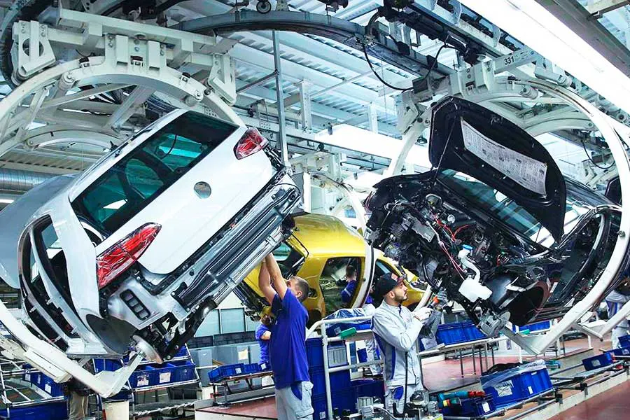 fábrica de automóviles