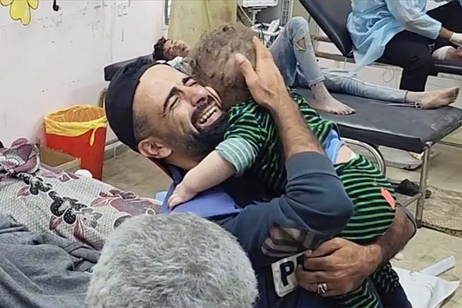 Gaza, Anadolu Agency cameraman lost all his family