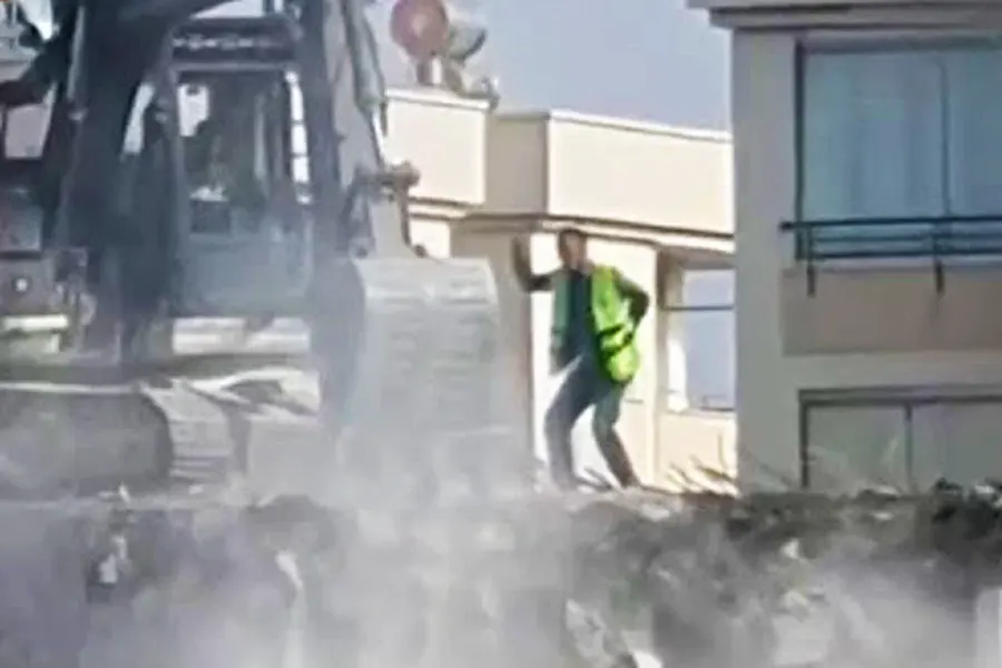 viral video of a worker dancing