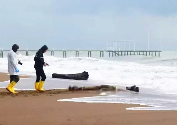 Turquía, cadáver en una playa en Antalya