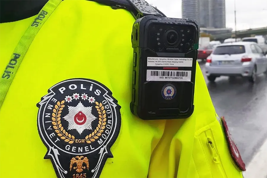 Estambul, policía con cámara corporal