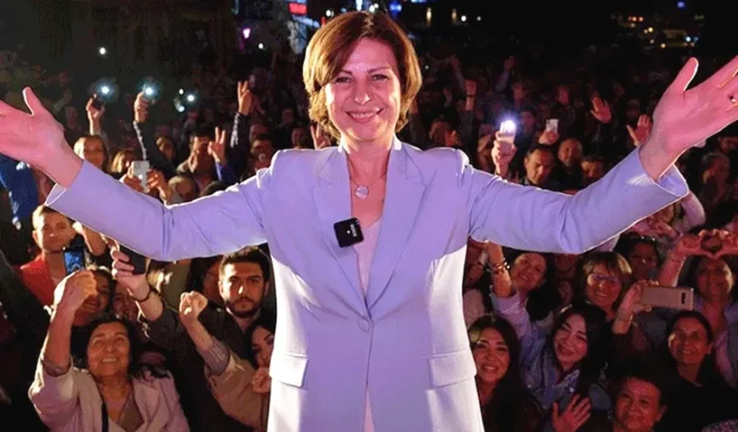 mujer, alcaldesa de Eskişehir