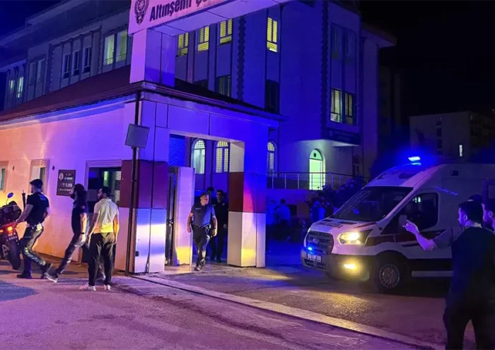 Turquía, tiroteo en una comisaría
