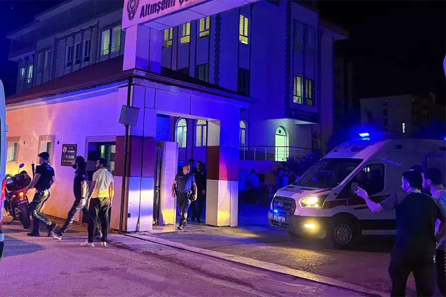 Turquía, tiroteo en una comisaría