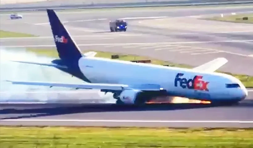 accidente de avión Boeing en el Aeropuerto de Estambul