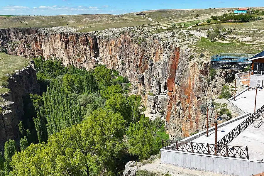 Capadocia, terraza sobre el Valle de Ihlara