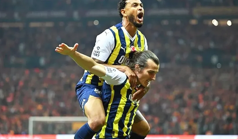 Fenerbahçe, gol en el derbi