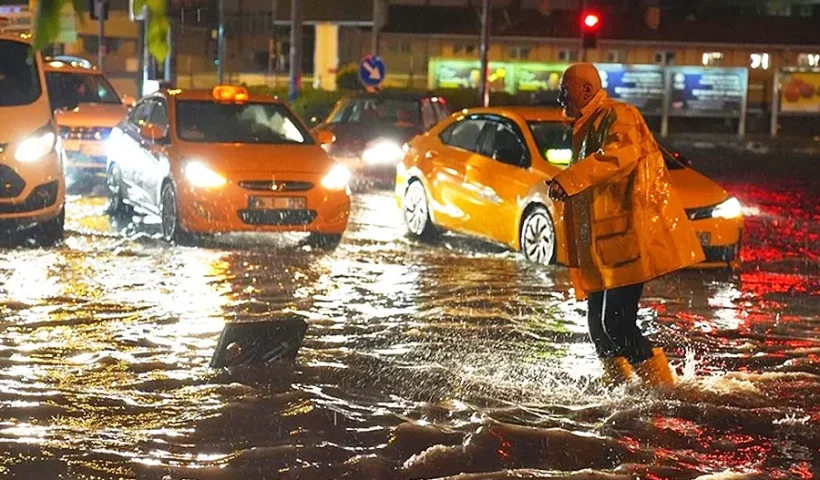 Turquía, inundaciones en Ankara