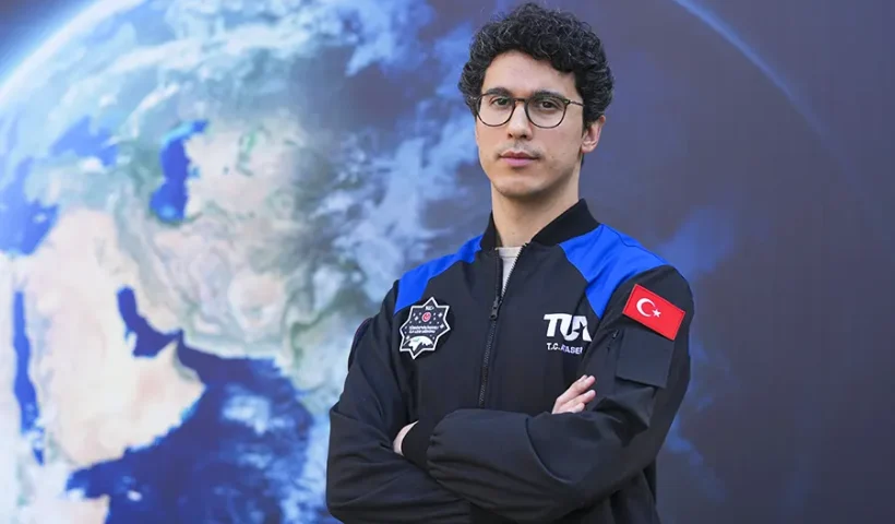 astronauta turco, Atasever
