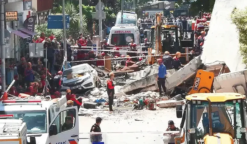 edificio derrumbado en Estambul