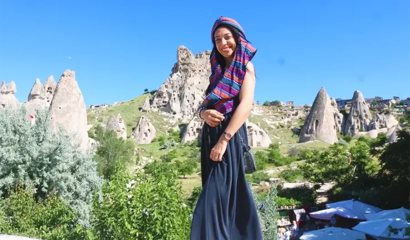 turista turca en la Capadocia