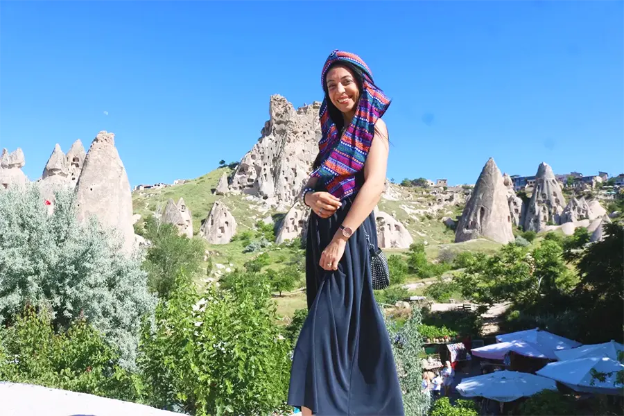turista turca en la Capadocia